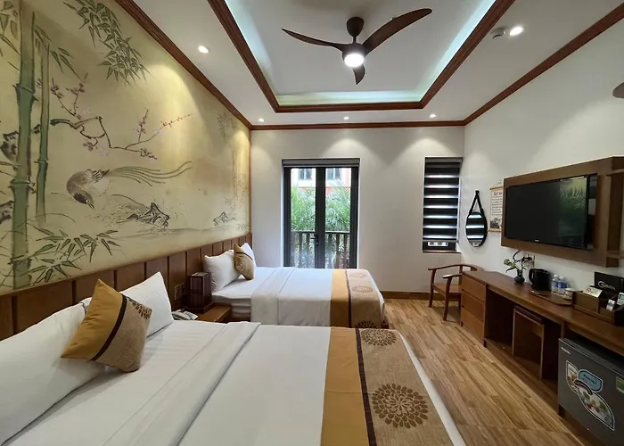 Samatha Bai Chay, Ha Long