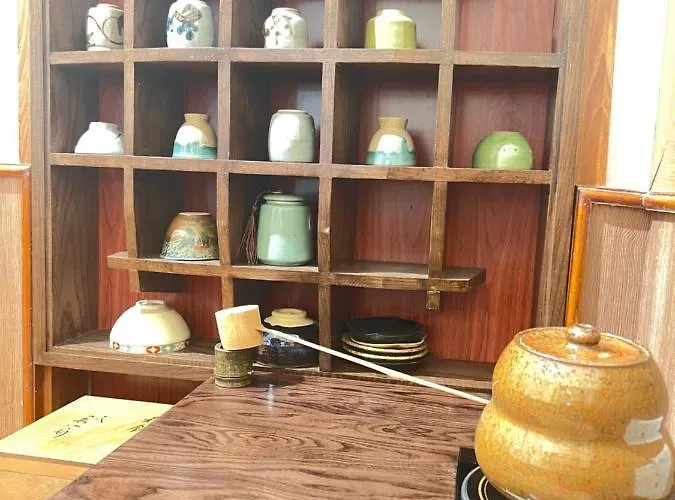 Samatha Bai Chay, Hạ Long