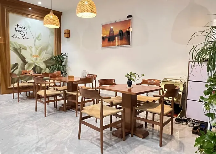 Khách sạn Samatha Bai Chay, 3*