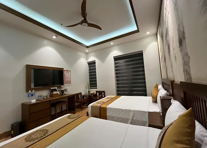 Samatha Bai Chay, Hotel